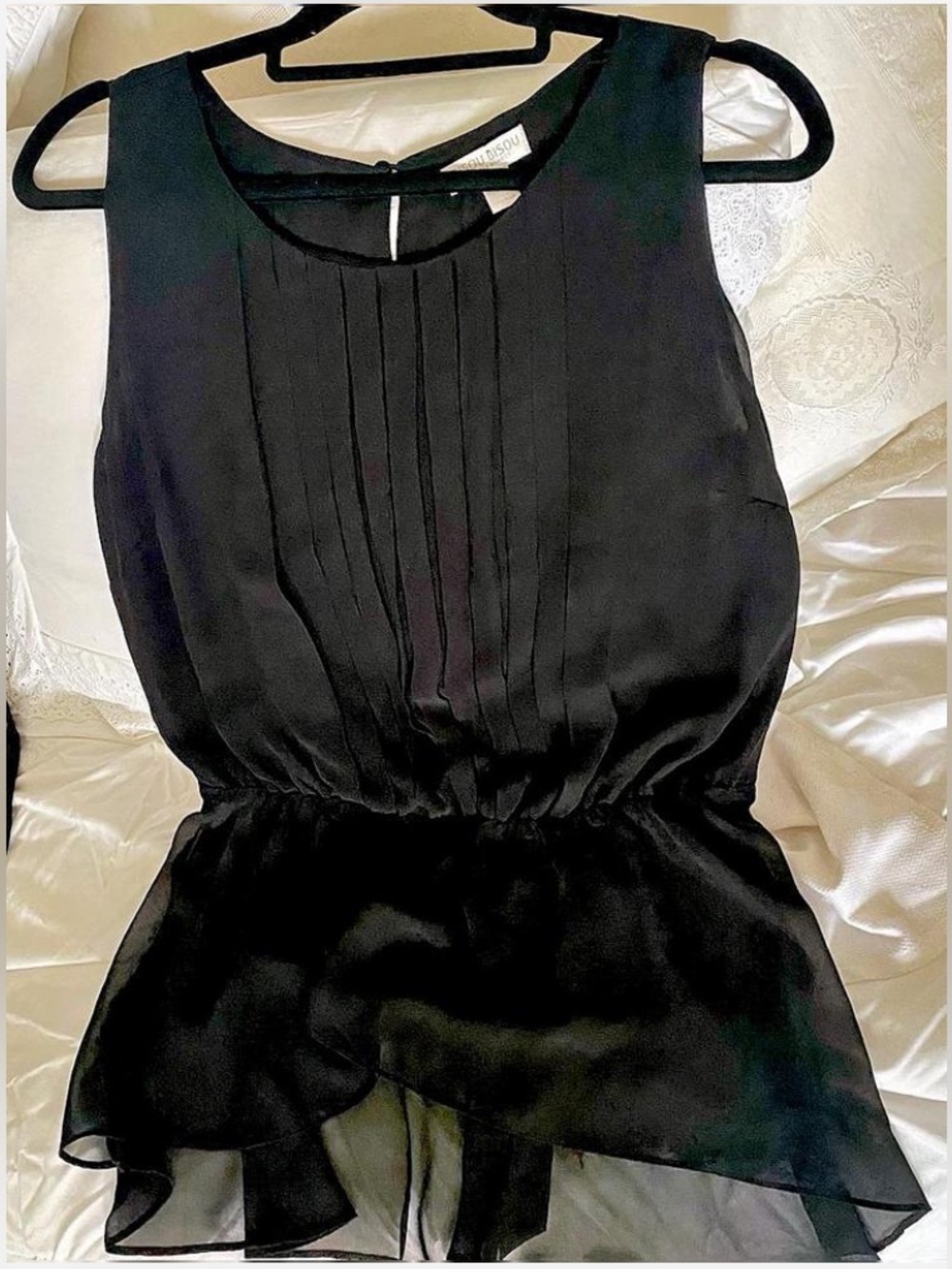 Bisou Bisou Womenās Black Sleeveless Peplum
Top